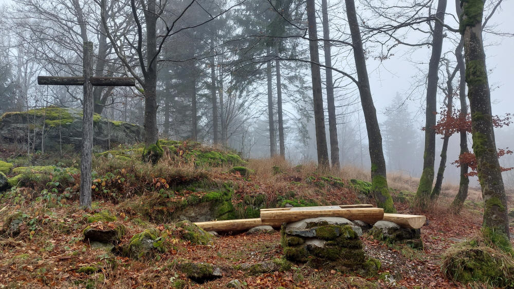 Altar und Sitzbnke 11/2021